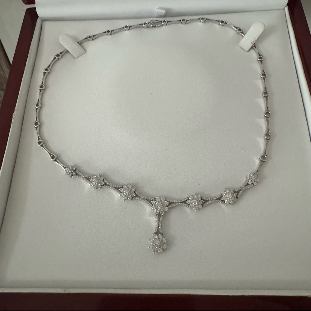 Gorgeous 14k solid white gold a natural diamond choker necklace